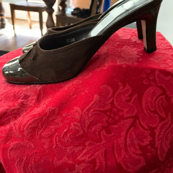 Shoes - Picture 2 of 2